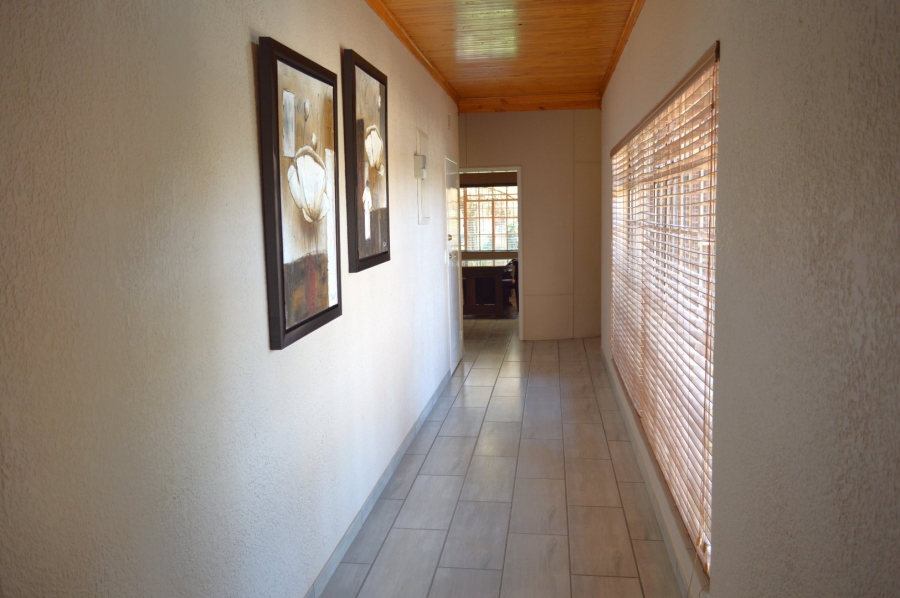 5 Bedroom Property for Sale in Wilkoppies North West